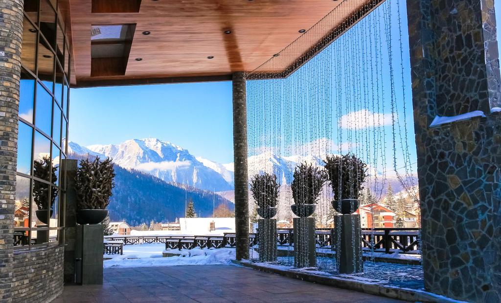 Lux Garden Hotel Azuga Exterior foto The Village at Sun Peaks